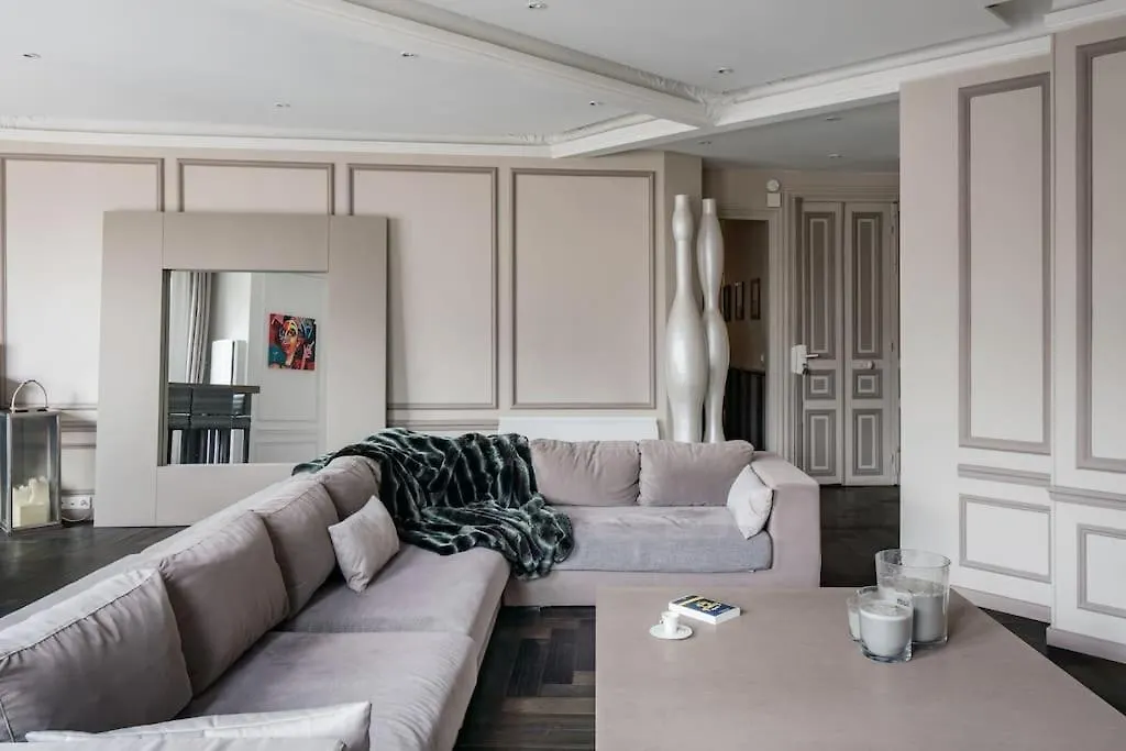 Resplendent Haussmann Design 100M2 - 2 Br Apartment Paris